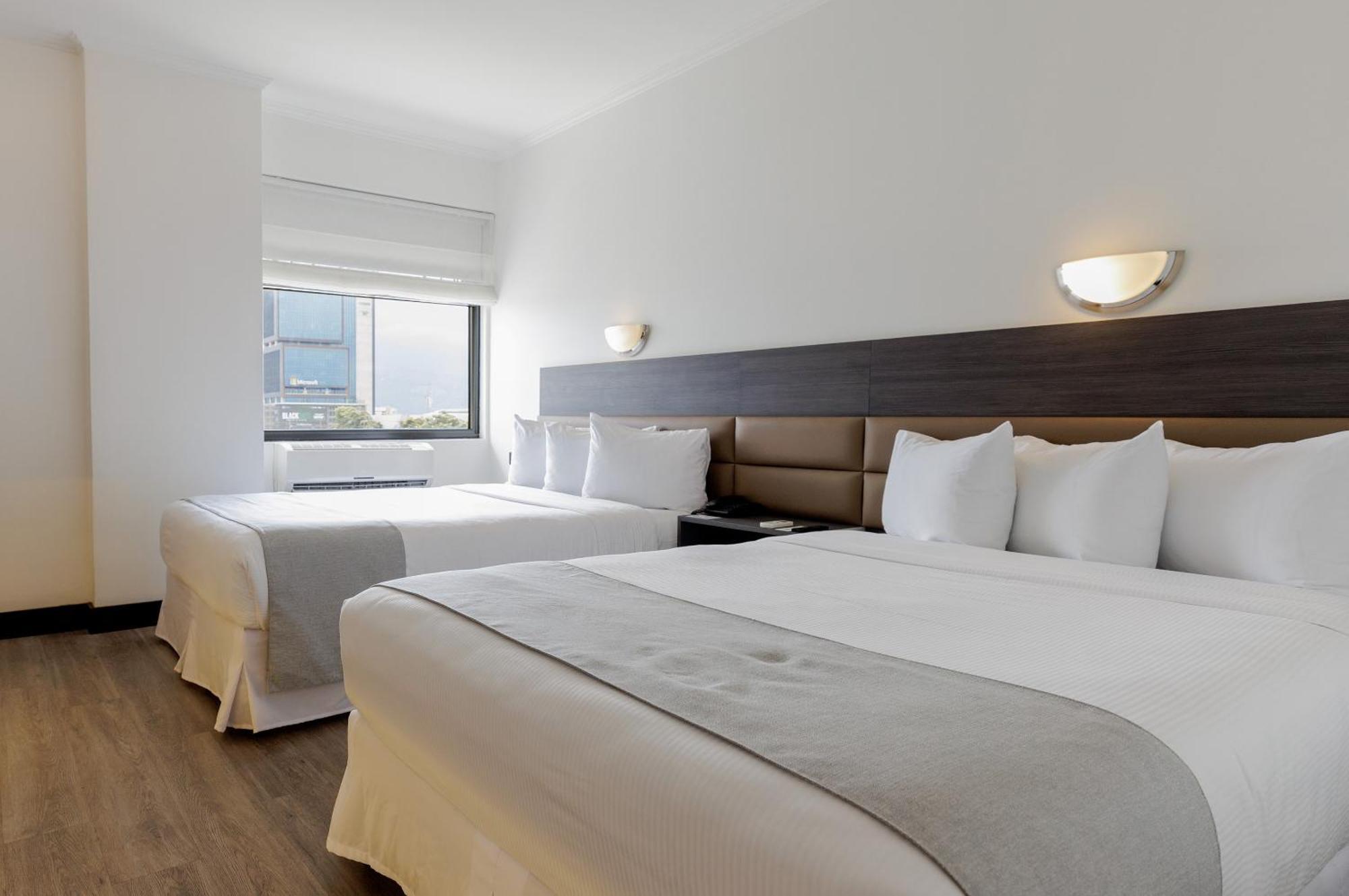 Parque Del Lago Boutique Hotel Сан Хосе Стая снимка