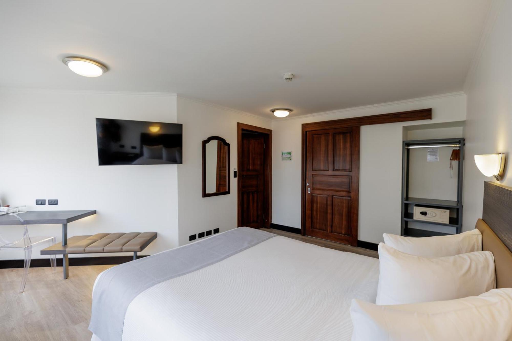 Parque Del Lago Boutique Hotel Сан Хосе Стая снимка