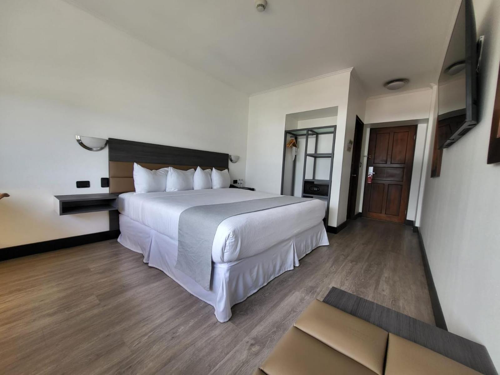 Parque Del Lago Boutique Hotel Сан Хосе Екстериор снимка